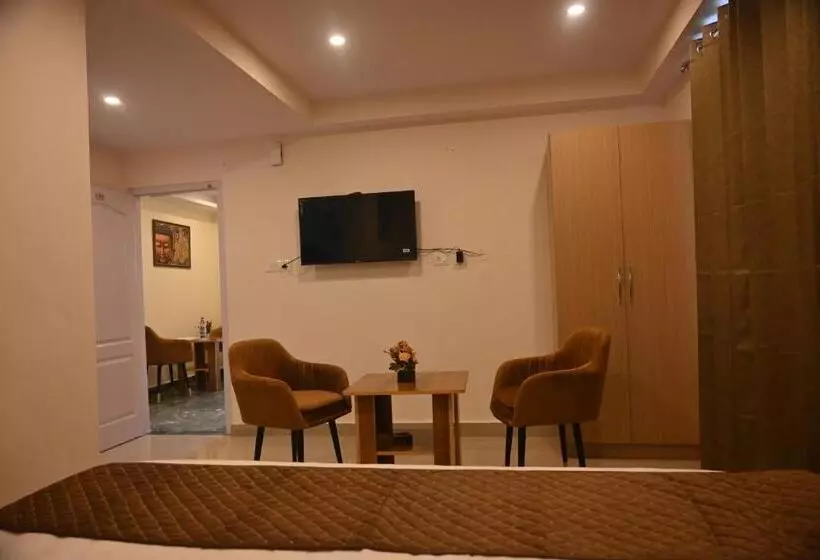 ベッドアンドブレックファースト Pine Ville Shimla