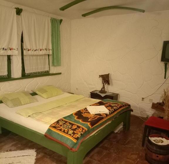 هتل Bumbar Etno Dvorac