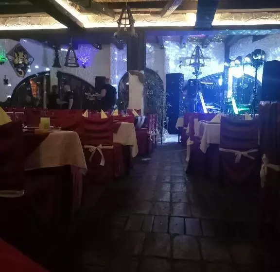 ホテル Bumbar Etno Dvorac