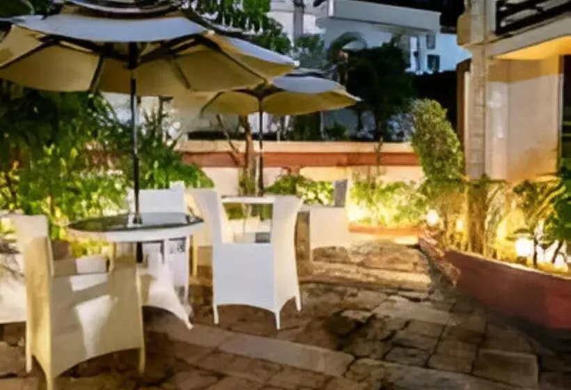Hotel Coco Goa By Ronne S