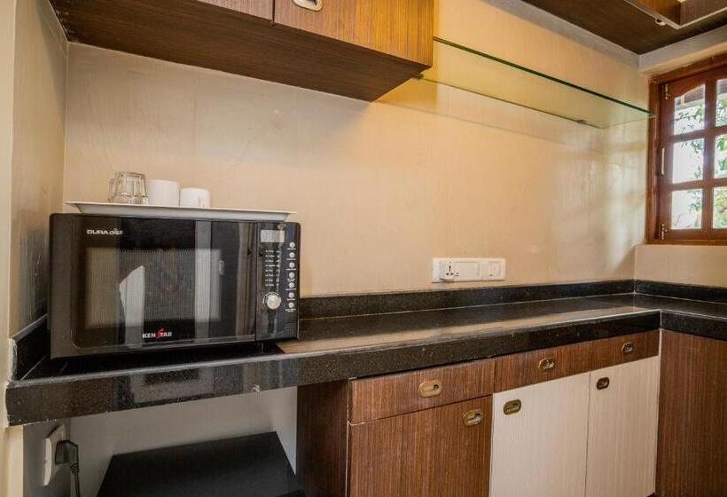 Отель Coco Goa By Ronne S