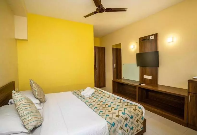 Hotel Coco Goa By Ronne S