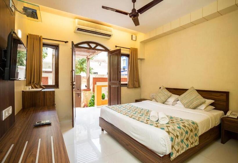 Отель Coco Goa By Ronne S