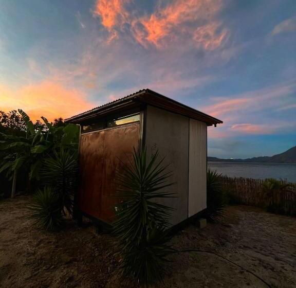 هتل کپسول Azul Rosa Party Lodging