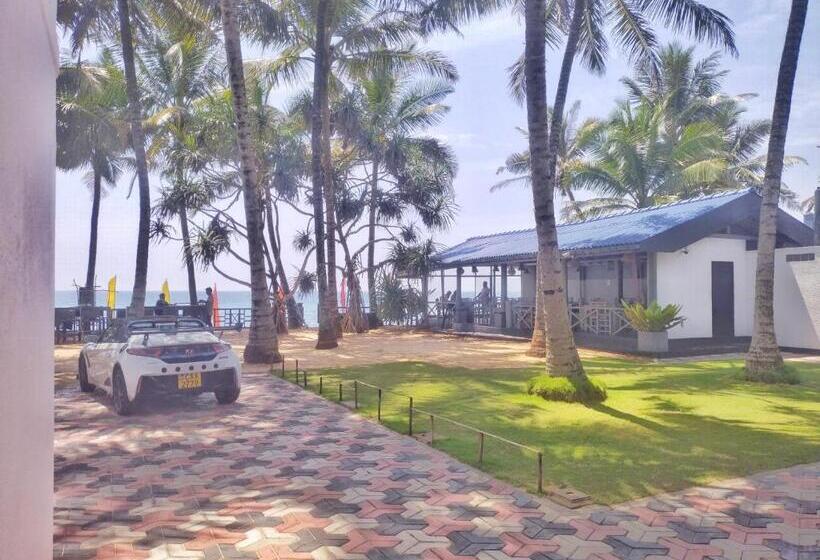Отель Dalawella Beach Resort