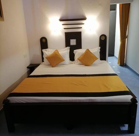 Отель Dalawella Beach Resort