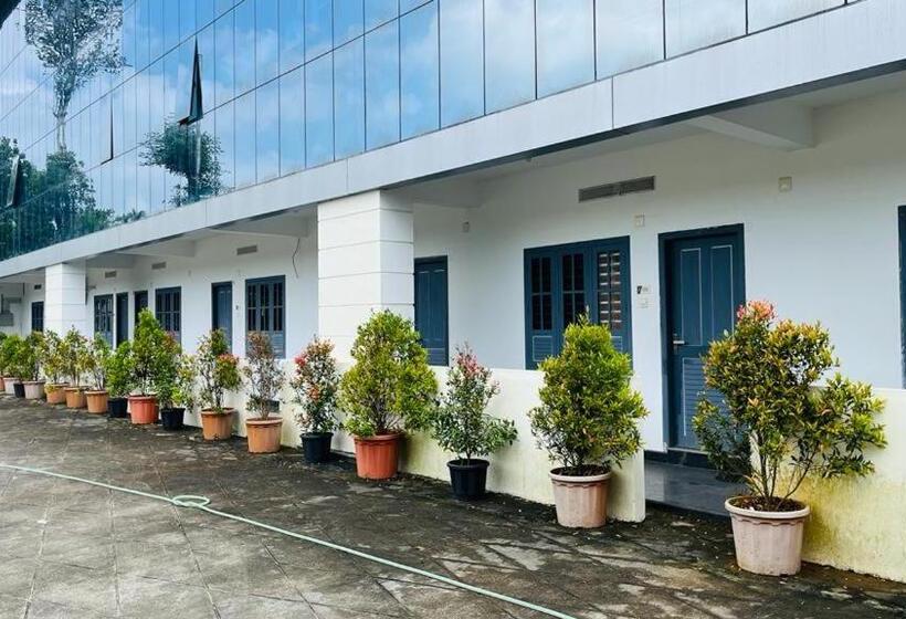 Hotel Glories Wayanad