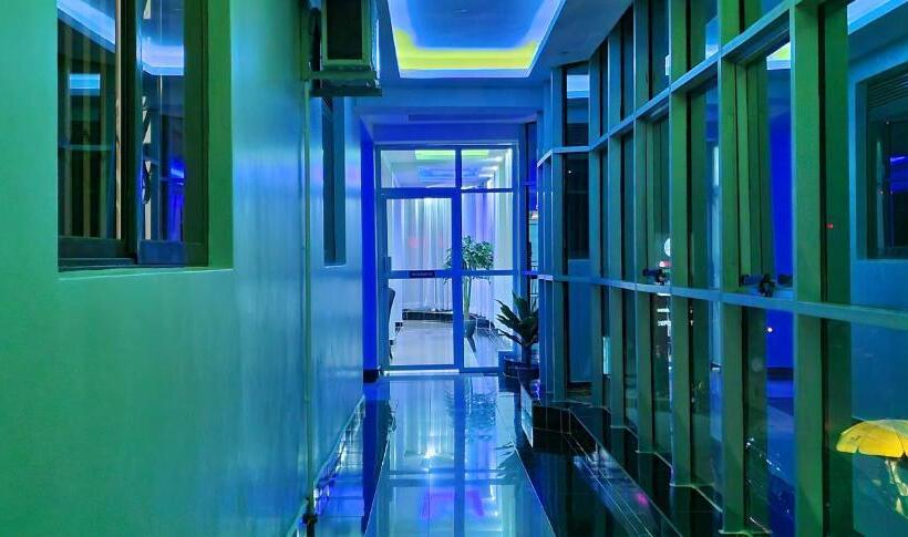 هتل Komar Lira City