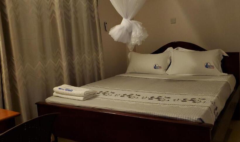 هتل Komar Lira City