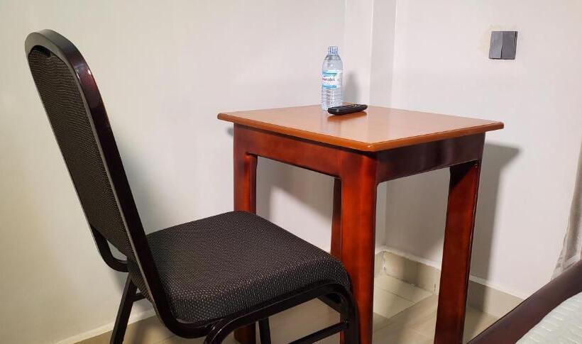 هتل Komar Lira City