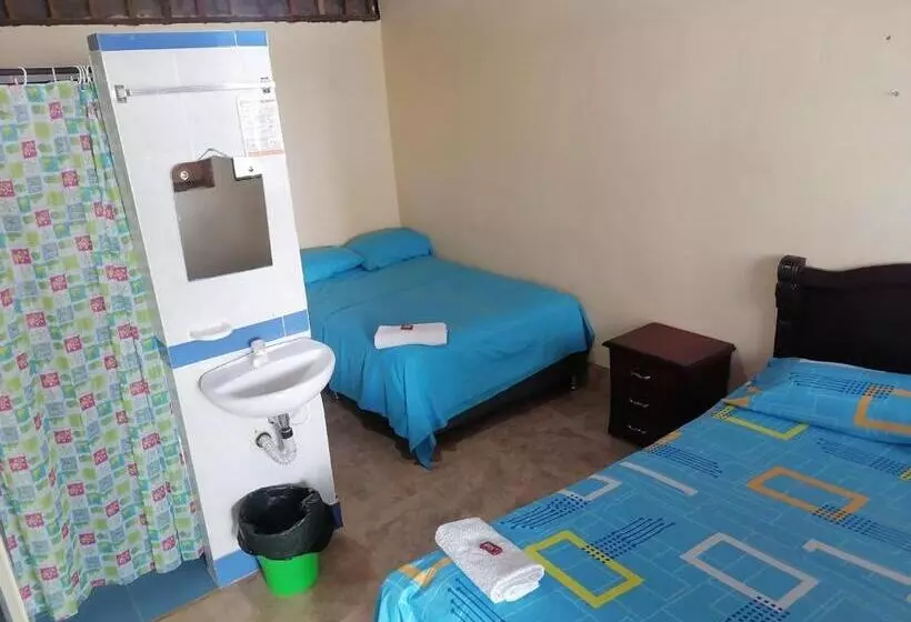 Hotelli Posada Turística Noches De Saturno