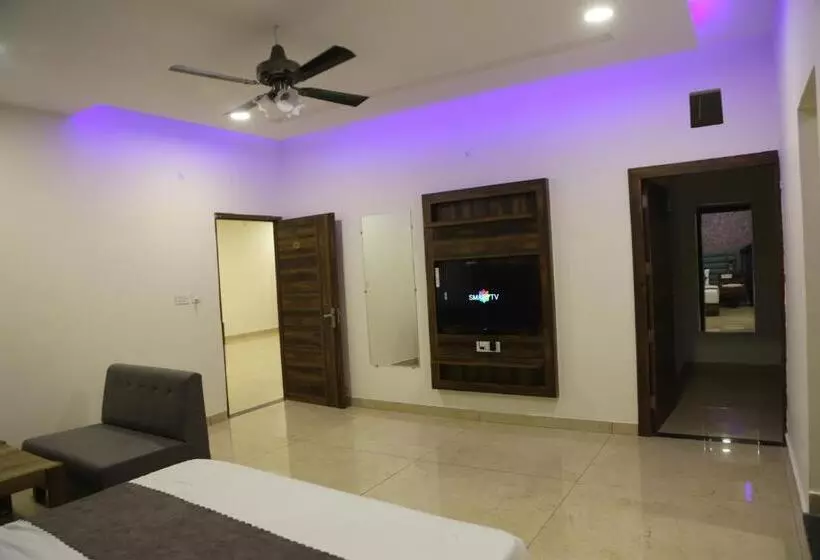 Hotel Royal