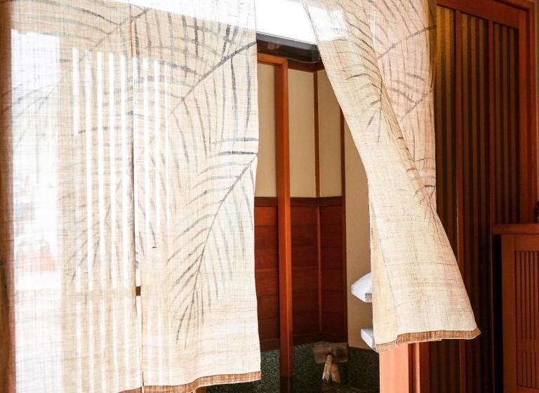 בית מלון כפרי Ryokankasuga Vacation Stay 90764v