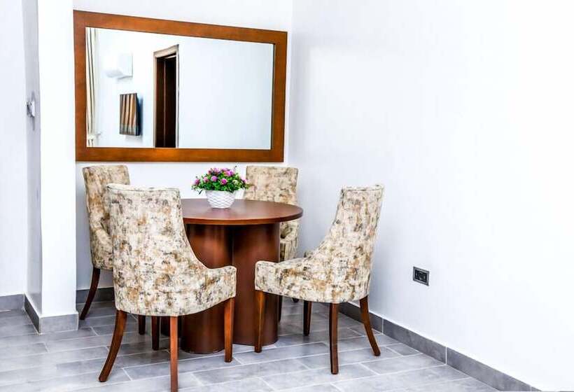 هتل Stratton 38 Asokoro