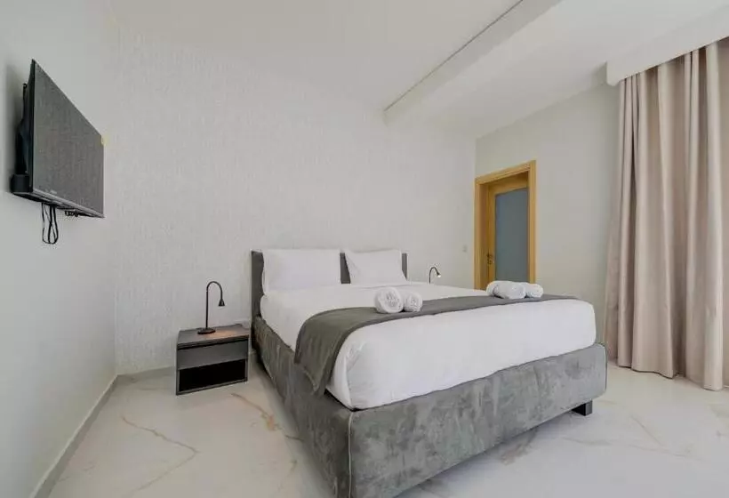 Mayfair By Premier Suites Mt