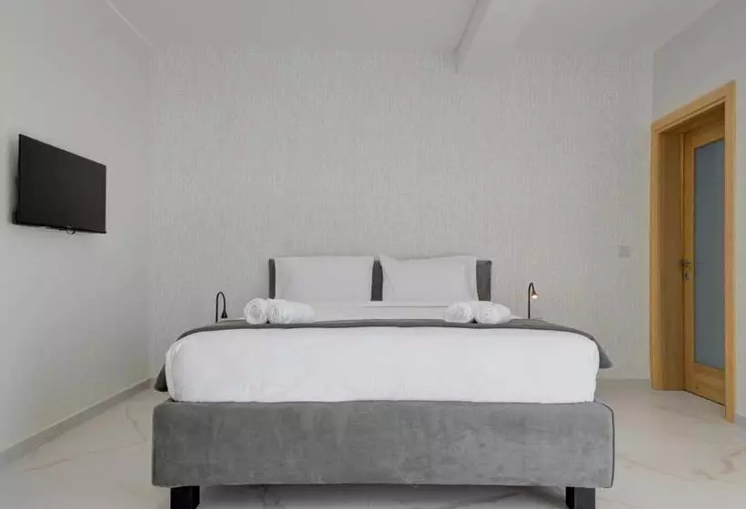 Mayfair By Premier Suites Mt