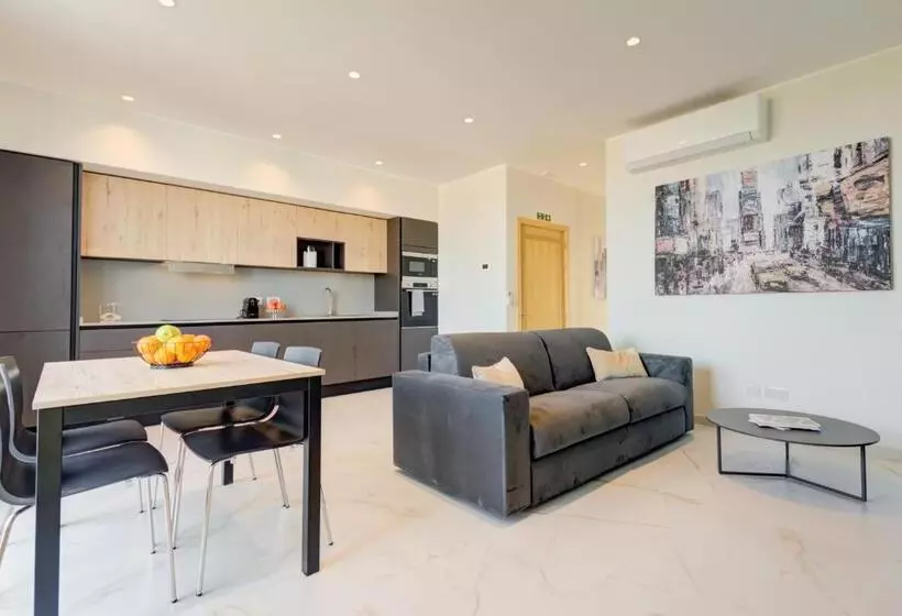 Mayfair By Premier Suites Mt