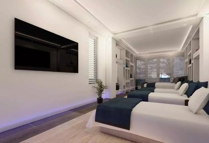 پانسیون Don T Wake Me Up. South London. Sleeps 6