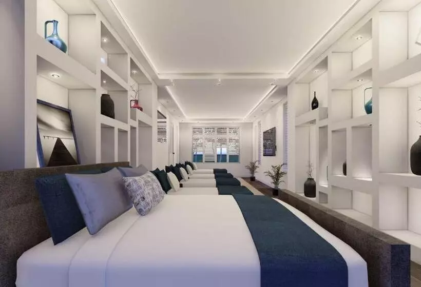 پانسیون Don T Wake Me Up. South London. Sleeps 6