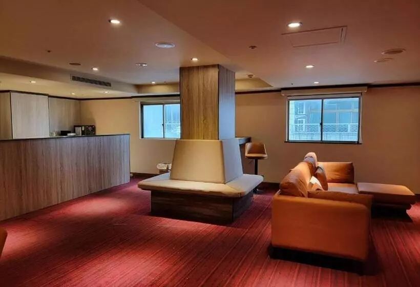Rich & Free Hotel   Fuzhong 富逸旅趣 板橋府中館