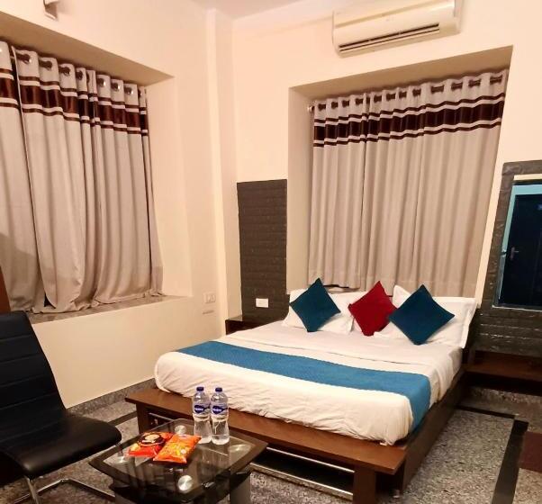 Vadamia Hotel & Resorts