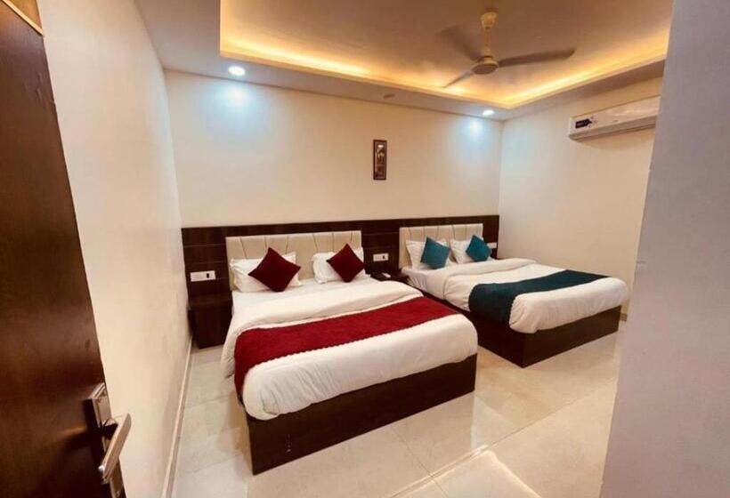 Vadamia Hotel & Resorts