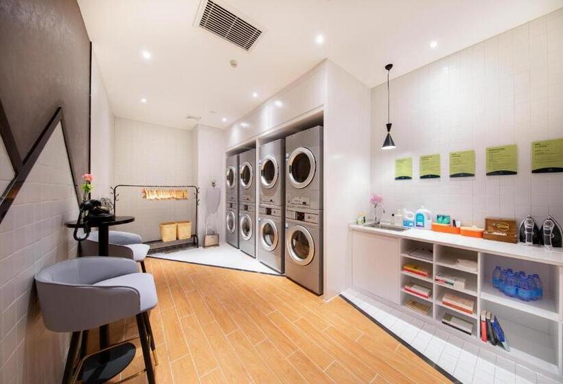 Atour Hotel Nanchang West Railway Station International Expo City