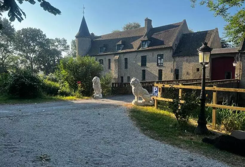 Aamiaismajoitus (B&B) Château Le Withof