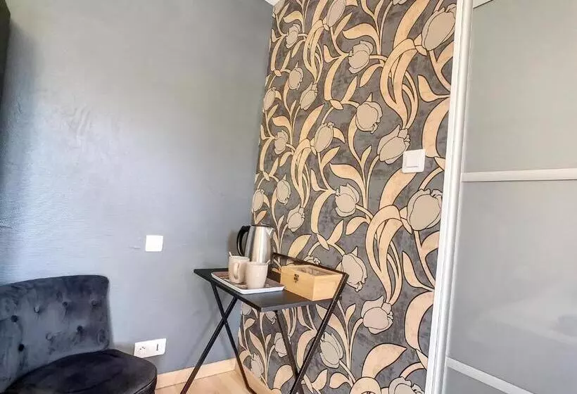 ベッドアンドブレックファースト Les Goujatoux Chambre Brantome
