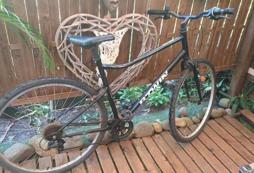 تختخواب و صبحانه Spirit