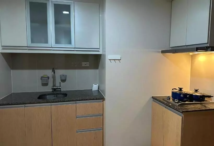 Executive Suite In Bonifacio Global City