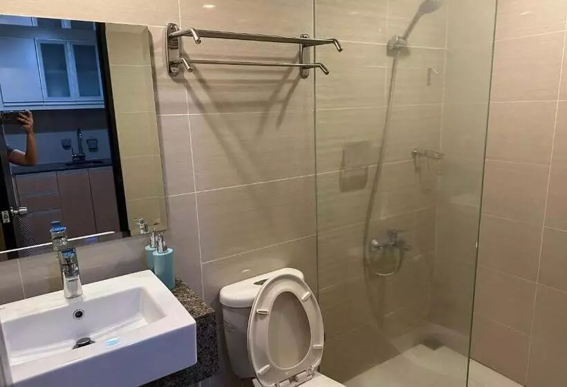 Executive Suite In Bonifacio Global City
