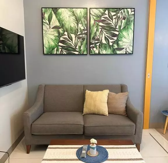 Executive Suite In Bonifacio Global City