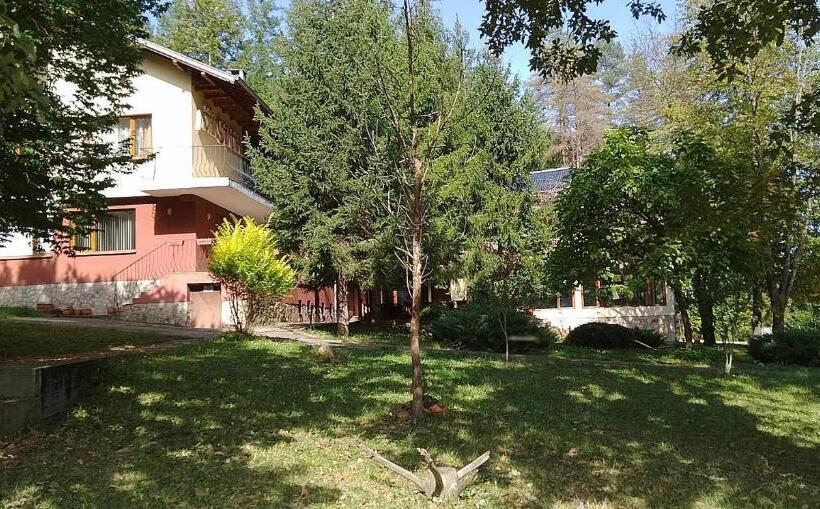 Hotel хотел планински рай