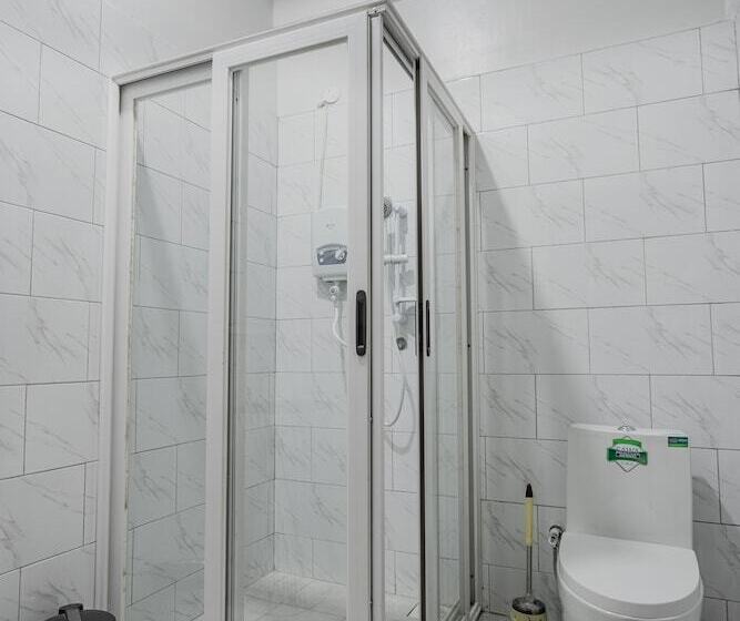 هتل Ambrosia Heights Entebbe