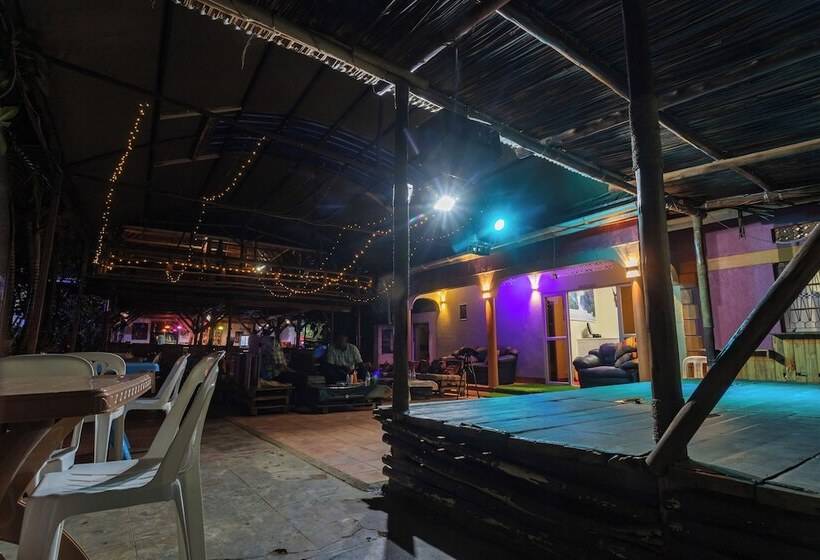هتل Ambrosia Heights Entebbe