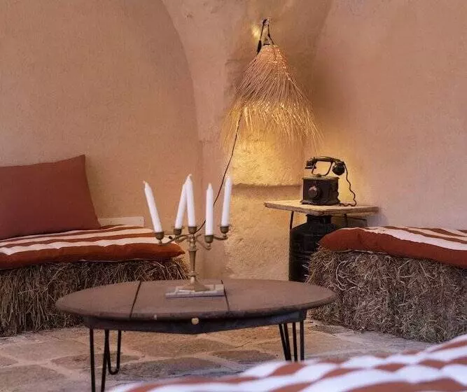 هتل Antica Masseria Le Monache