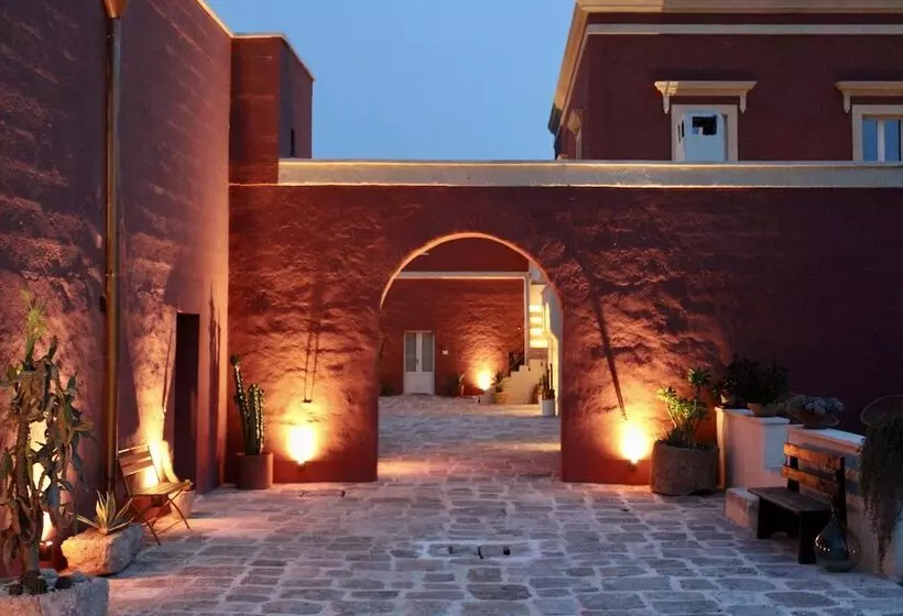 هتل Antica Masseria Le Monache