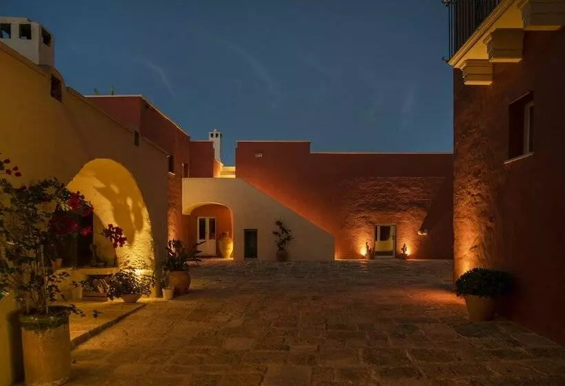 هتل Antica Masseria Le Monache