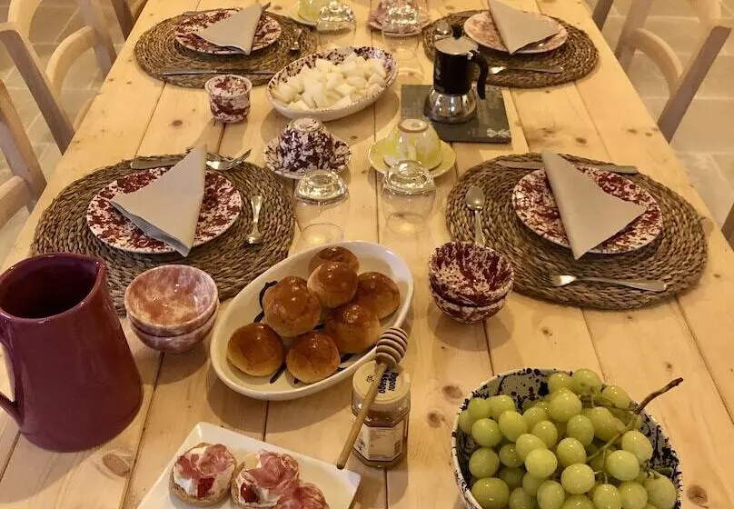 هتل Antica Masseria Le Monache