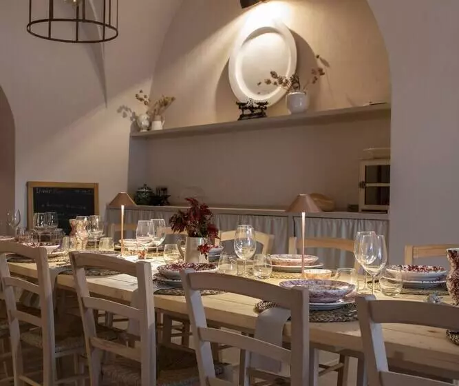 هتل Antica Masseria Le Monache