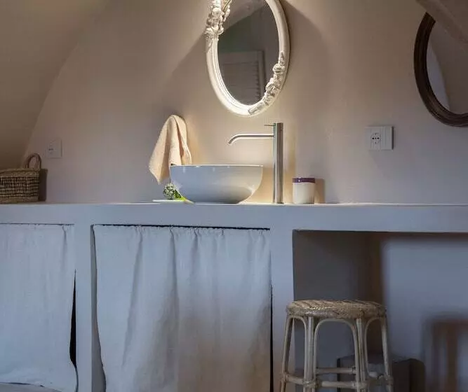 هتل Antica Masseria Le Monache