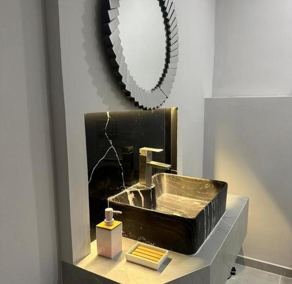 هتل Atyrau Avenue