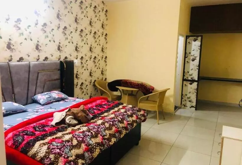 ホテル Himalayan Guest House, Solan