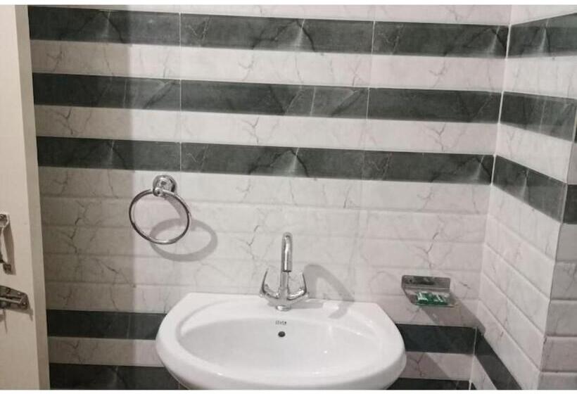 Hotel Himalayan Guest House, Solan