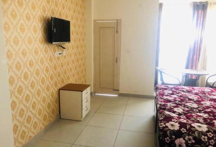 Hotel Himalayan Guest House, Solan