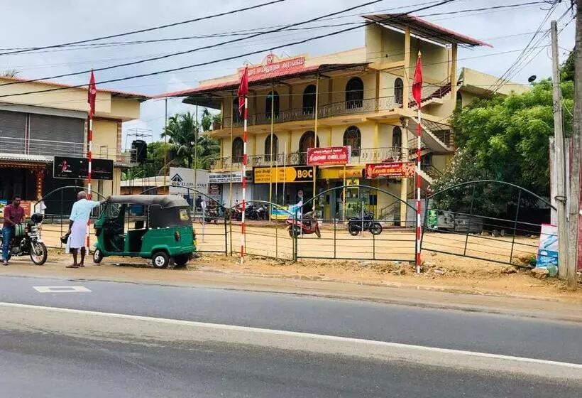 هتل Nallur Mylooran Arangam