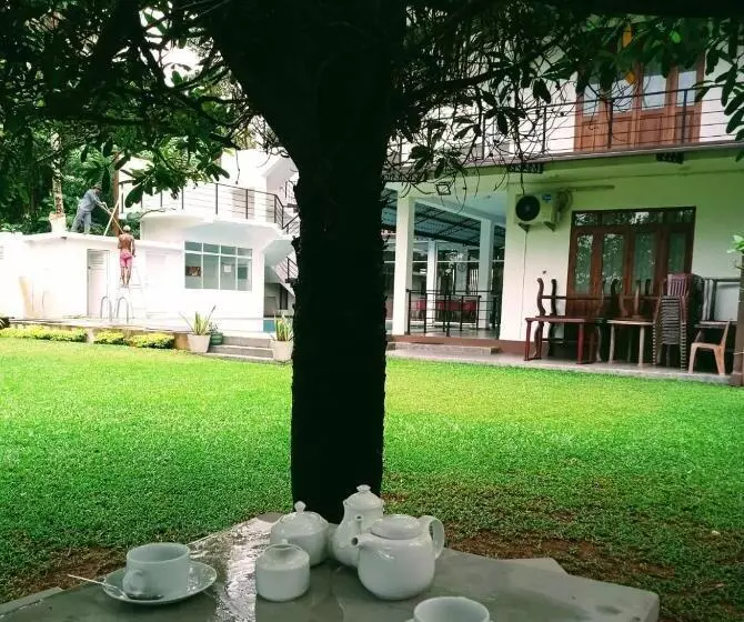 ホテル New Lavan Bolgoda