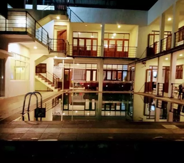 ホテル New Lavan Bolgoda