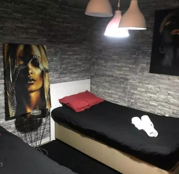 ホテル Nirvana Bungalov